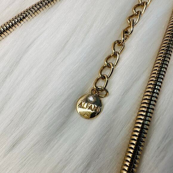 Vintage Goldtone Modern Statement Necklace - Picture 3 of 6